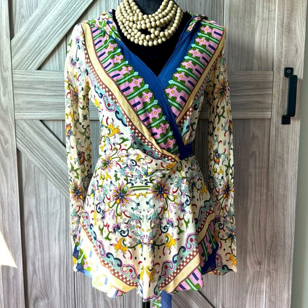 Vintage Silk Nicole Miller Studio Hooded Blouse/Cover Up Size Medium